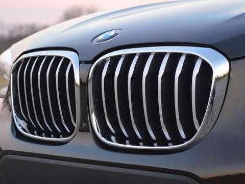 不等Q5L上市宝马X3已经国产，颜值尺寸不输对手，内饰设计更精致