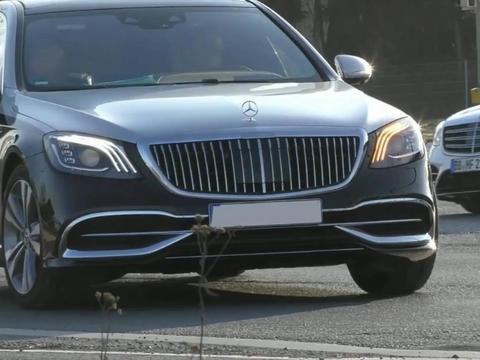 很有大腕的气场 奔驰迈巴赫S级实车照