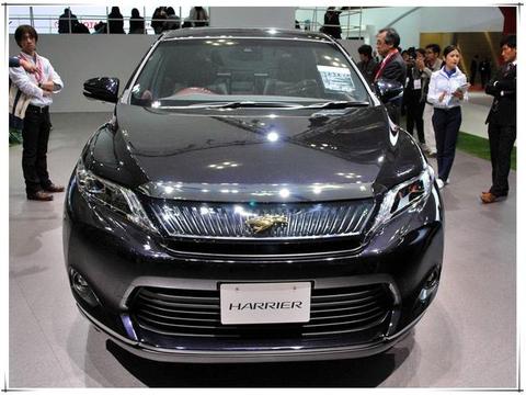 丰田重磅SUV来了，比奥迪Q5大一圈，豪华四驱带鹰标，好霸气