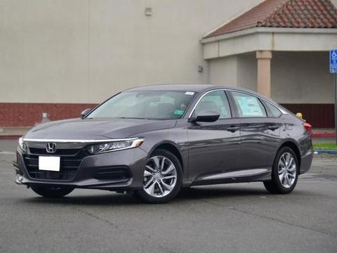 2018款本田雅阁强势打脸宝马3系！昔日王者又归来？