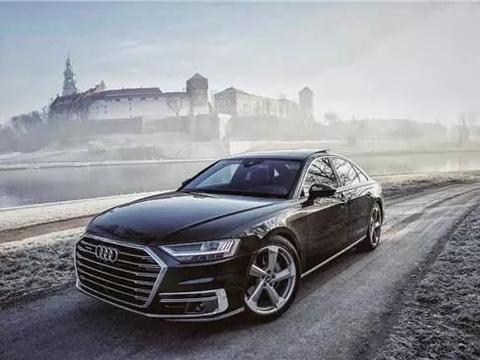 全新一代奥迪A8L 车长5米3 轴距3米1 后排空间能躺着睡觉