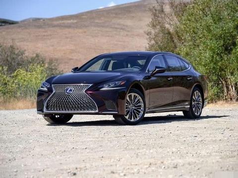 品味之选！宝马7系和奔驰S级的造型都没它有特色，油耗不到7升！