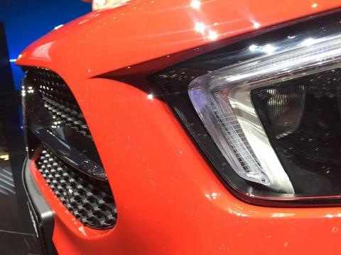 最便宜的奔驰轿车来了, 内饰比E级更好看, 纯进口或20万起