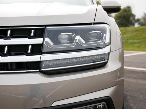 月销万辆左右，比汉兰达大一圈，气场不输奥迪Q7，标配全LED大灯