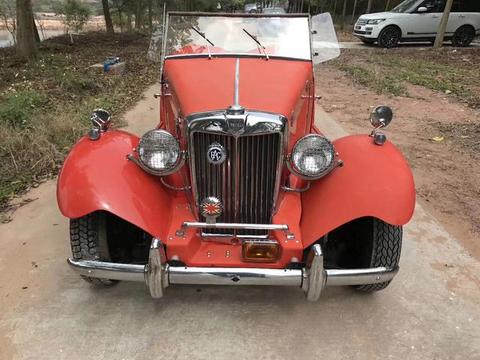 湖南车友花90万买辆名爵敞篷车，就连开路虎揽胜的邻居也被吸引了