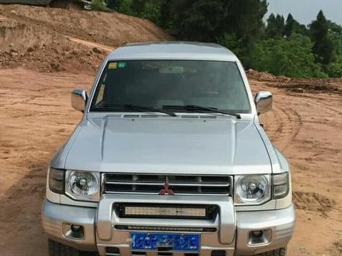 进口三菱帕杰罗和三菱劲畅哪个更好？