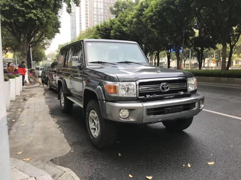 一款越野车30几年未停产现在还卖60多万！也就只有它能做到！