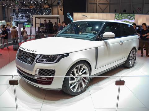 全球限量999台的双门豪华SUV 配置豪华，空间宽大，搭V8发动机