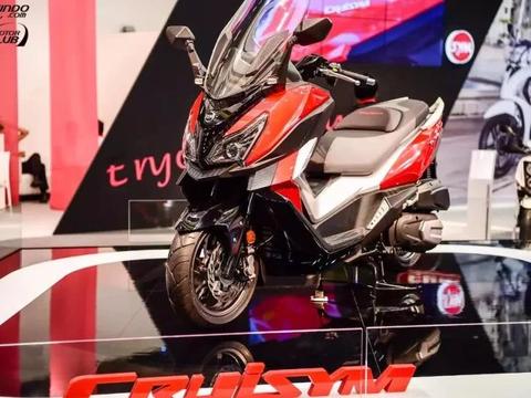 又一款300mL级别大踏板来了！三阳CRUISYM300即将全面上市！