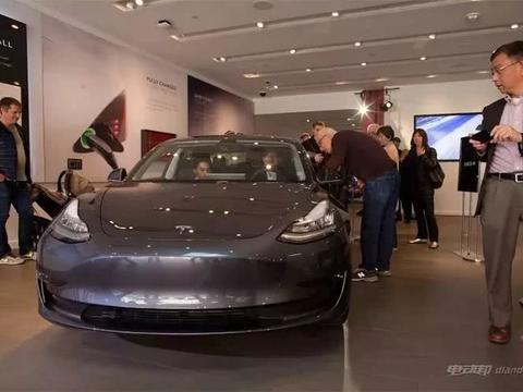 对一辆6万美元的顶配版特斯拉Model 3评测后