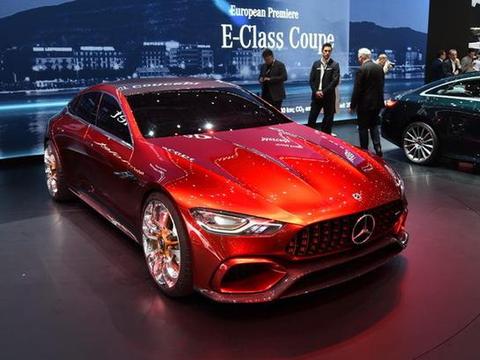 让宝马和奥迪设计师抓狂，这款奔驰轿跑，200万内颜值无人能敌