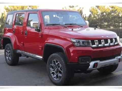 首台北汽新款BJ40到店, 内饰神似奔驰S级美得掉渣, 网友: 进步了