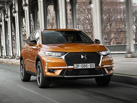 30万还买啥X1，这车带飞机挡杆仿钻仪表，连宝马鸡腿都跪了！