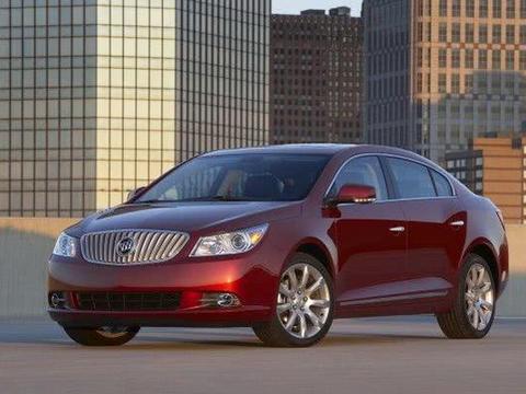 18万，豪华型B级车，比蒙迪欧好看，比帕萨特好开！