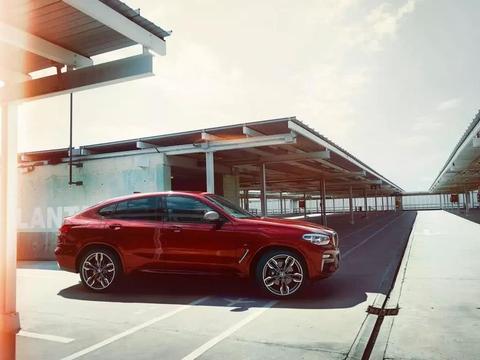 4乘以2等于8，宝马是这么算的吗？