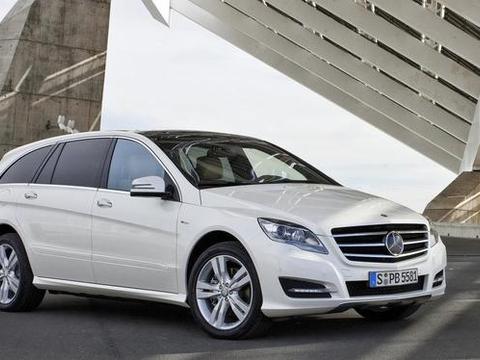 这款奔驰MPV竟要价80万，GL8不服，可看完内饰无话可说