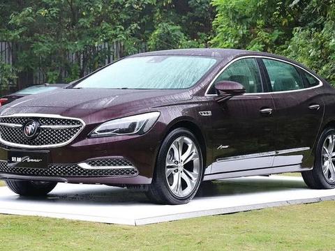 18万，豪华型B级车，比蒙迪欧好看，比帕萨特好开！