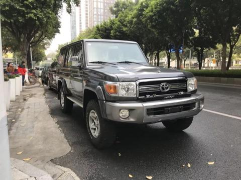 一款越野车30几年未停产现在还卖60多万！也就只有它能做到