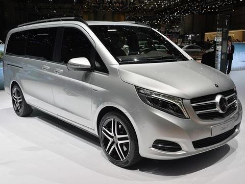 奔驰面包不到50万，埃尔法不屑一顾，可看完内饰吓出一身冷汗！