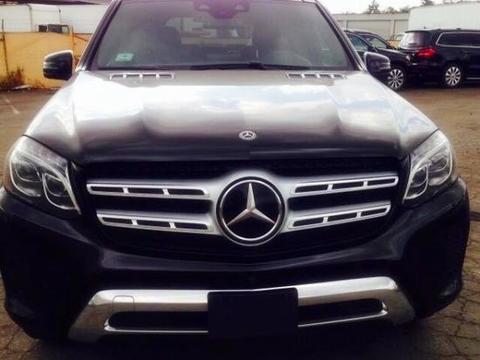 18款奔驰 GLS450尊贵大气的外观、澎湃的动力