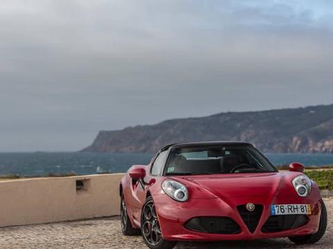 帅气爆棚 吊炸天的阿尔法.罗密欧.4C.Spider！