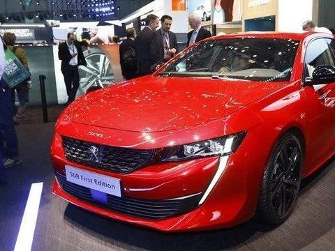 还要什么大众Arteon 快来看看这款分层大灯 无框车门的法系典范