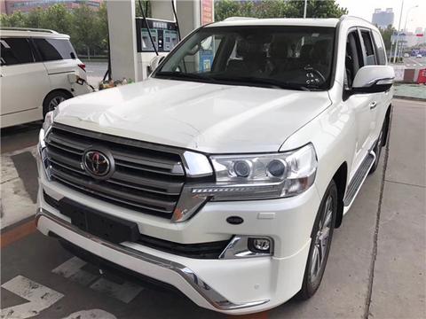 17款丰田陆地巡洋舰5700可以拉动波音747的越野车。