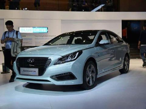 曾卖20万比帕萨特还贵，新车增配却降价，比迈腾漂亮，14万没人买