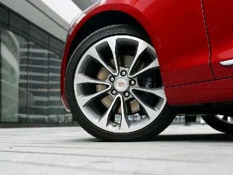 6S破百的豪华战车，比宝马3系便宜13万，思铂睿车主已后悔！