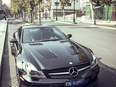 这款奔驰全国不到10台，10年前就卖600多万，真土豪才敢买！