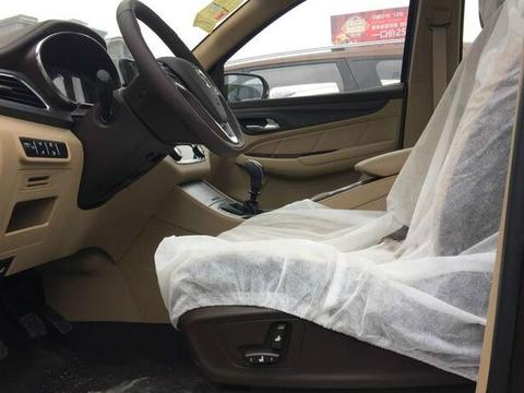 年后第一天提17款宝骏730，安全配置很到位