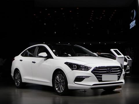 合资B级车中的黑马，全景天窗+四轮独悬仅11万还买啥迈腾帕萨特