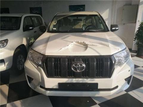 18 款丰田霸道 2700 中东普拉多天窗后挂走量价出售