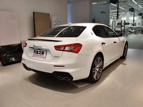 2018款玛莎拉蒂Ghibli,咆哮有力，太吸引眼球了