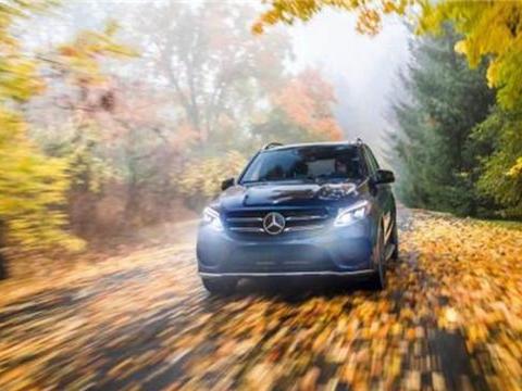 奔驰GLE43AMG和路虎揽胜运动版90万级豪车争霸，谁能更胜一筹