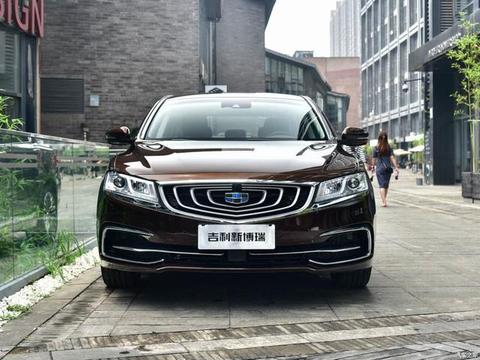 比帕萨特漂亮10倍，直逼迈腾，品质媲美沃尔沃，仅15万剑指BBA