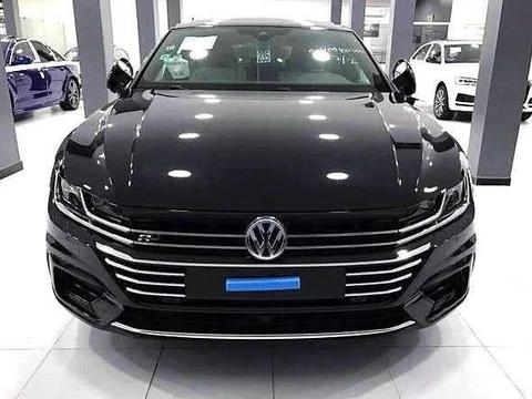 首台新款大众CC到店, 这是大众目前最帅的车型, 预计23万起