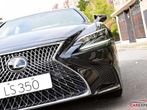 轿跑风格，外形和内饰都很不错，有钱必须买