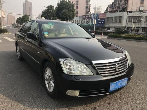 一台老皇冠，谁喜欢请带走