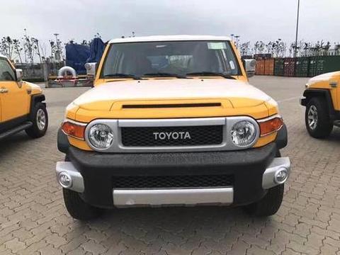 18款丰田酷路泽FJ中东版八气囊双油箱现车配置详情