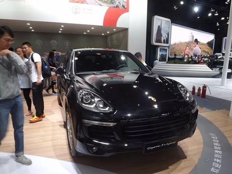 保时捷卡宴这细节让你知道它就是插电混合动力！