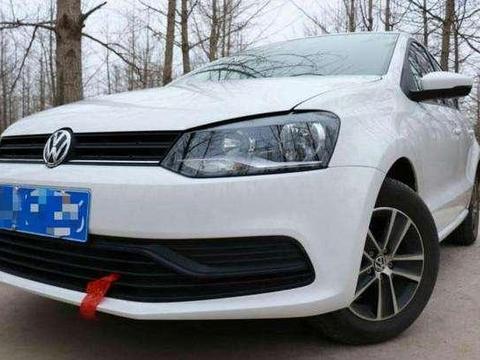 女子8万提大众polo，一个月后直言：空间确实小，其他没毛病