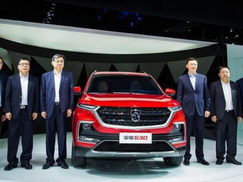 宝骏530正式开售，起售价却让车友大失所望：还不如买560！