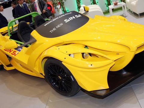 所有部件都暴露在外，平民也能拥有赛车，它比路特斯还奇葩