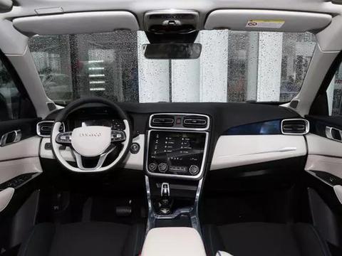 内饰最美的4款国产车，第一款是吉利的豪华车