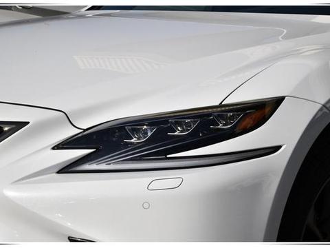 刚换代就官降60多万！车长5米2配V6发动机奔驰宝马看了最尴尬！