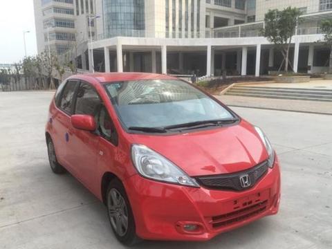 花6万8买辆飞度上下班代步, 开了一个月晒出油耗整个人呆住了