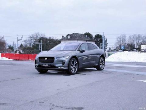 豪华纯电动SUV,外观时尚,内饰科技感强,只看一眼你都喜欢它