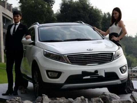 坚强的起亚撑不住了，曾卖20多万要排队，现价格狂跌，12万没人要