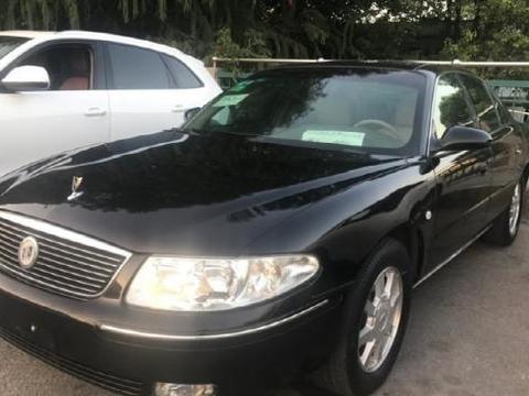 花八千买这辆03款的别克君威，打开引擎盖那一刻感觉赚到了！